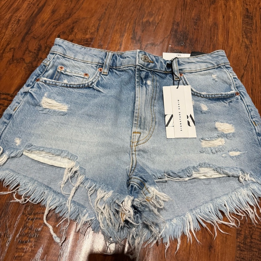 ZARA Women’s Ripped Blue Denim High Waist Shorts Size 6 NWT Festíval